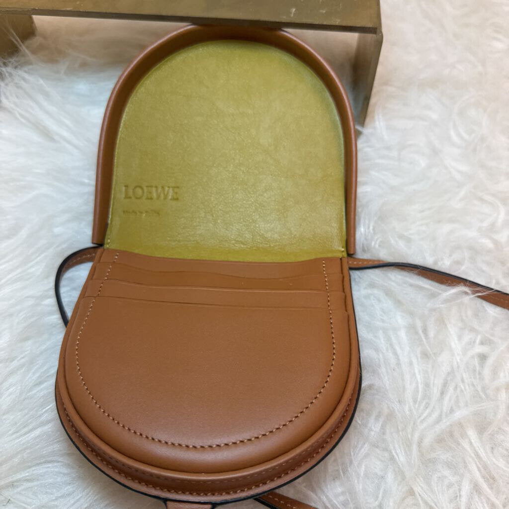 Anagram Logo Heel Pouch Crossbody