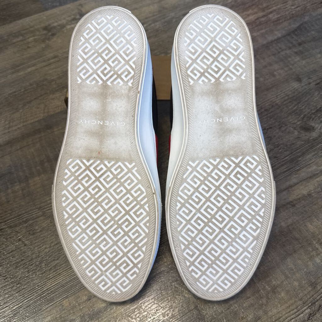 CIty Court Slip-On Sneaker Red BLACK
