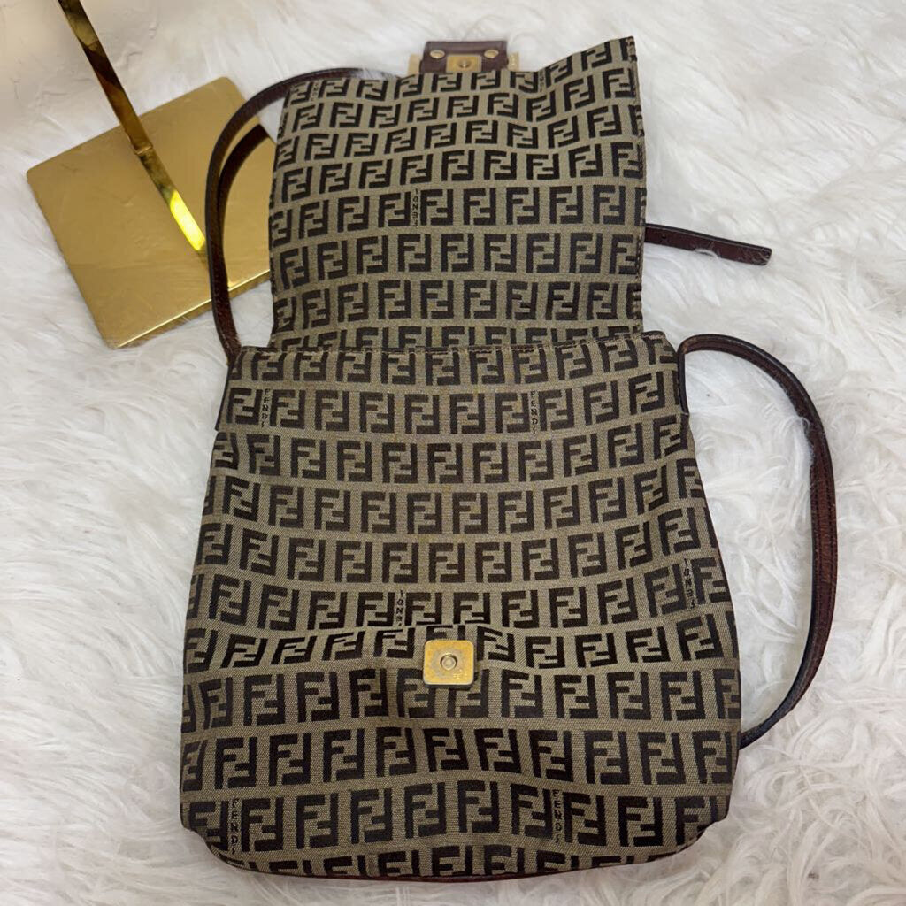 Zucchino Canvas Messenger Crossbody