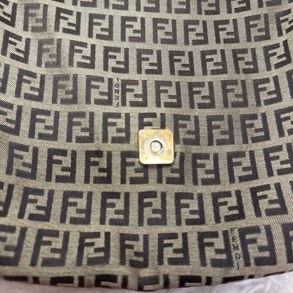 Zucchino Canvas Messenger Crossbody