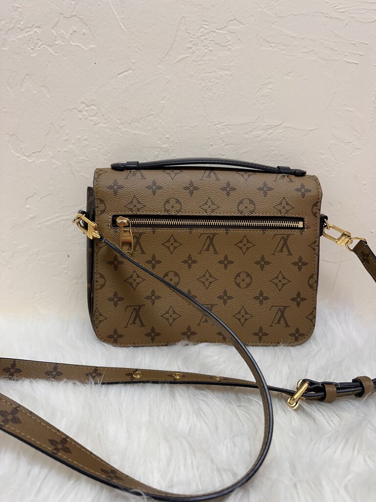 Louis Vuitton Crossbody Bag
