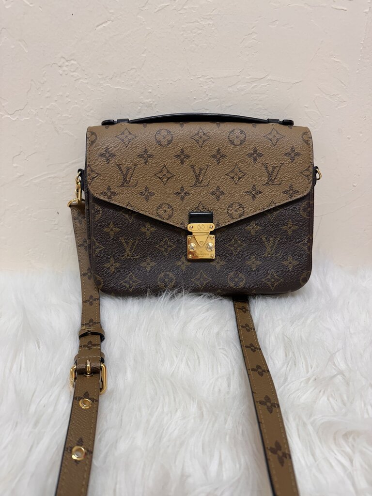 Louis Vuitton Crossbody Bag