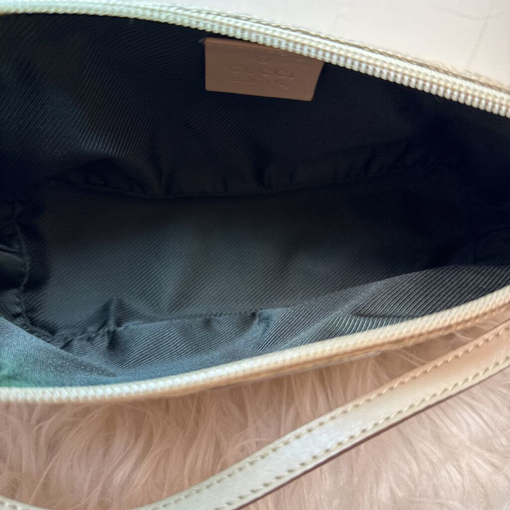 GG Canvas Boat Pochette