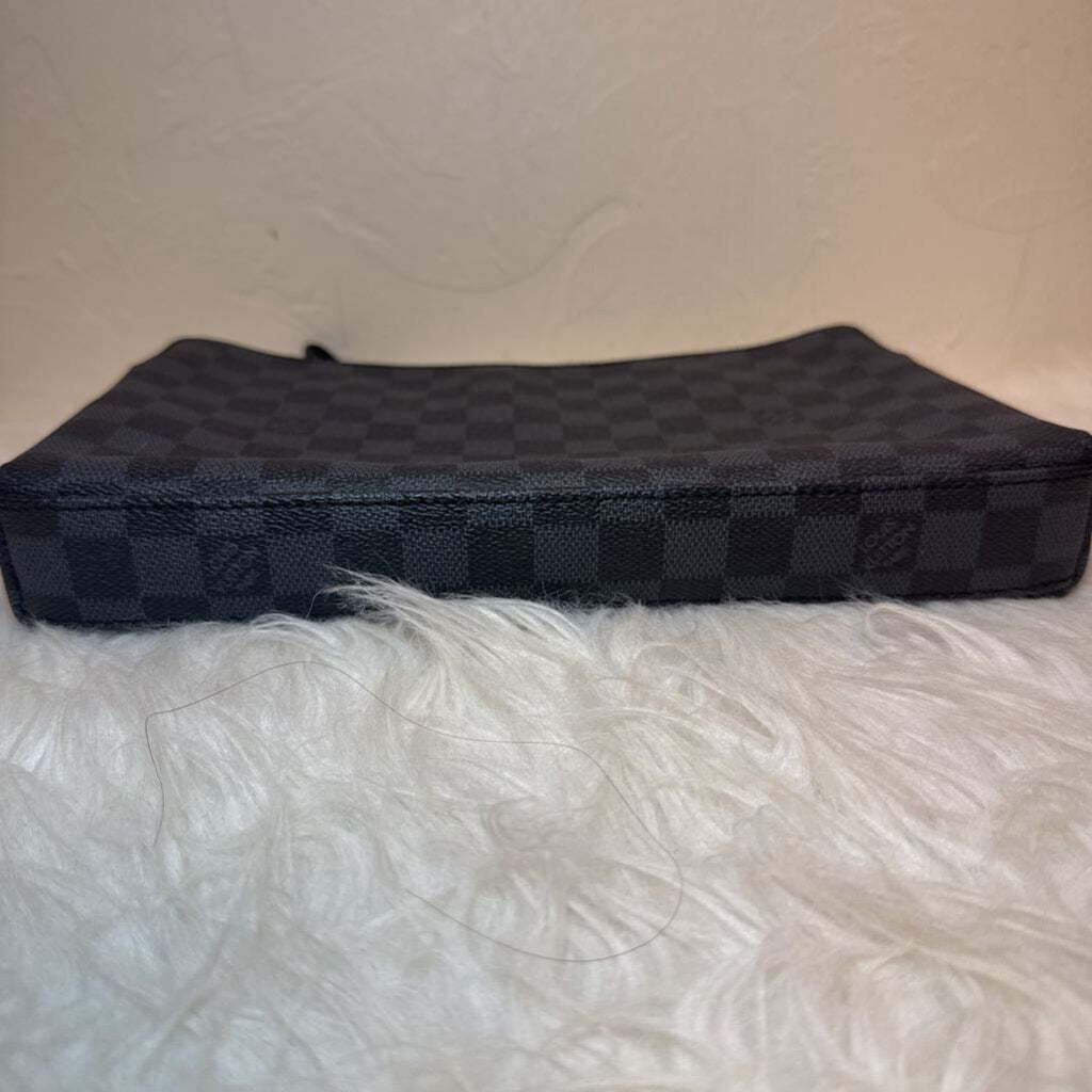Damier Graphite Kasai Clutch