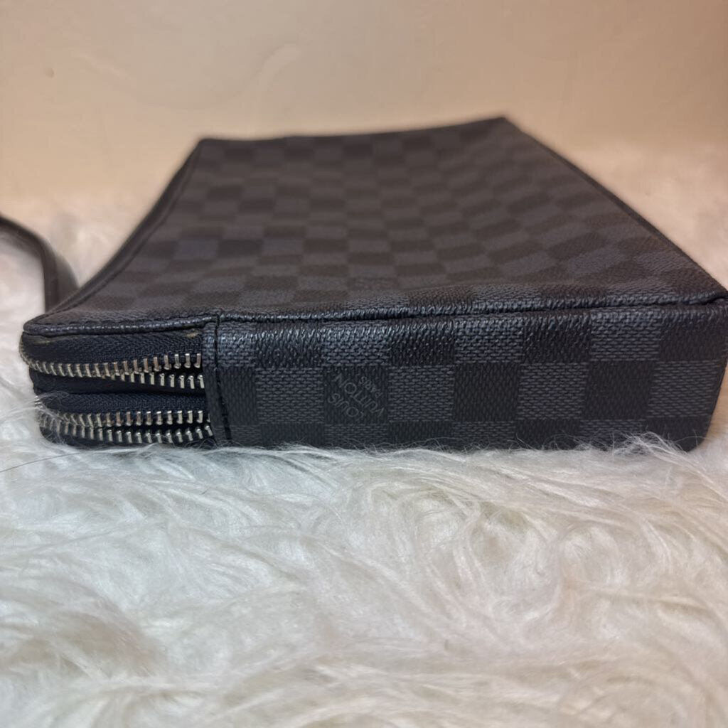 Damier Graphite Kasai Clutch