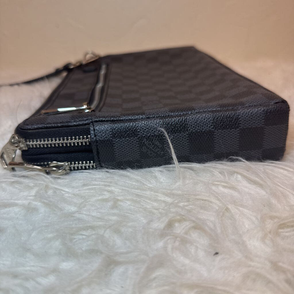 Damier Graphite Kasai Clutch