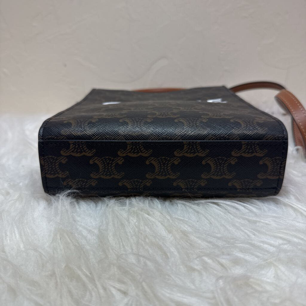 Triomphe Vertical Cabas Mini