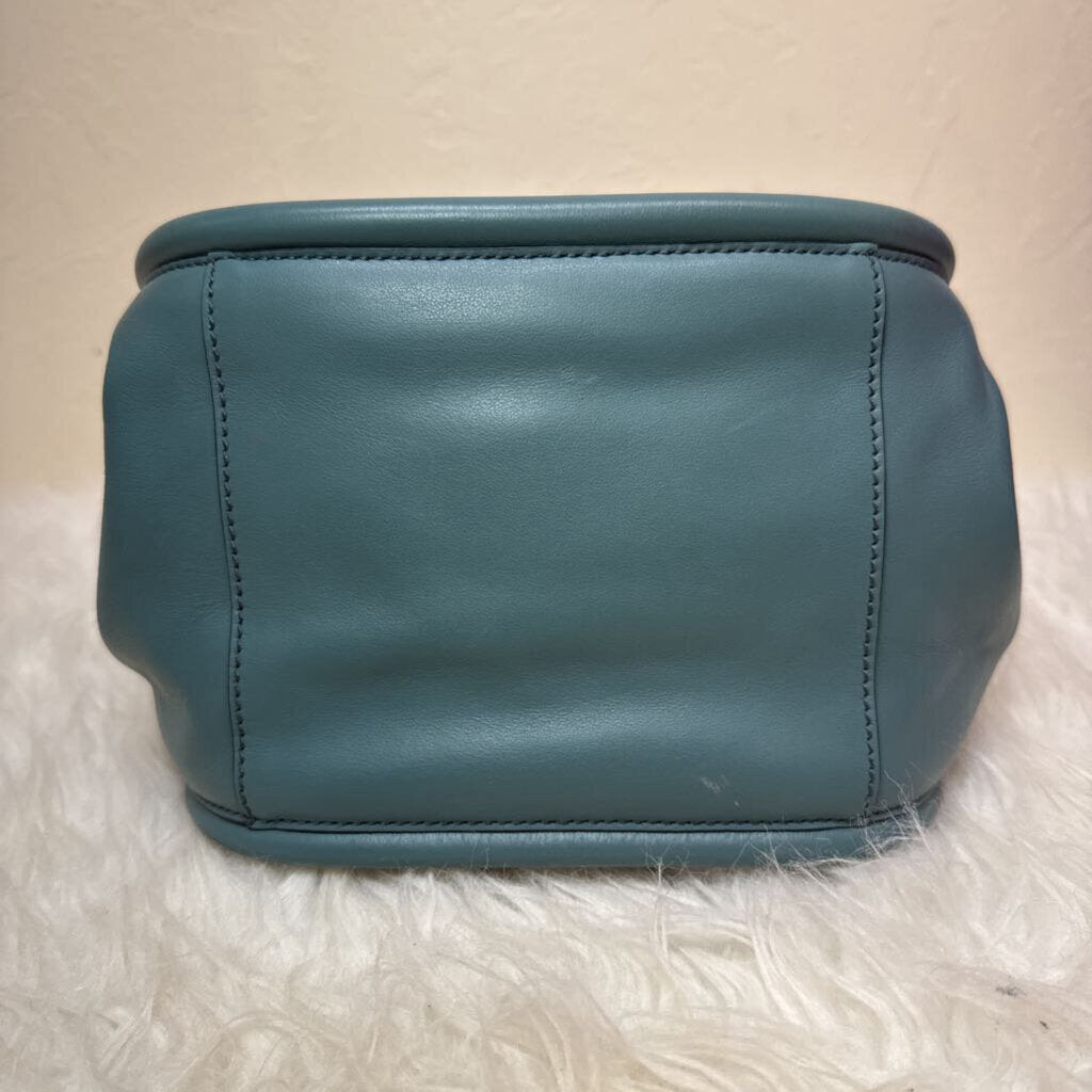 Small Ruched top handle