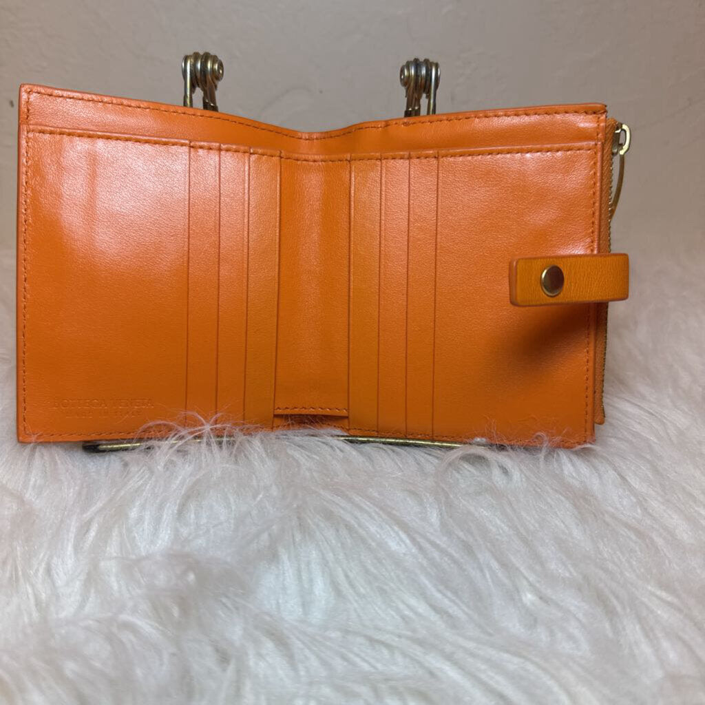 Intrecciato Weave Lambskin Bi-Fold