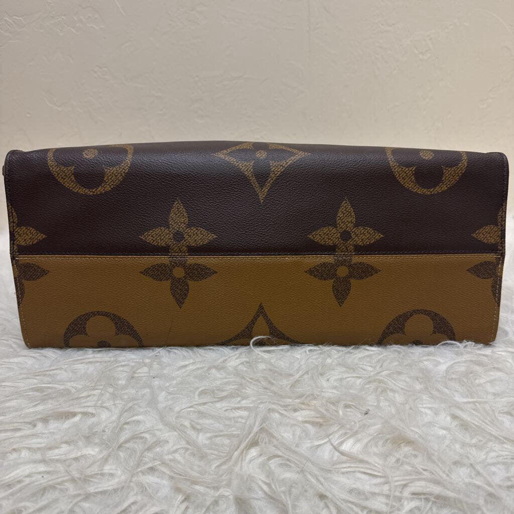 Louis Vuitton Monogram Tote Bag