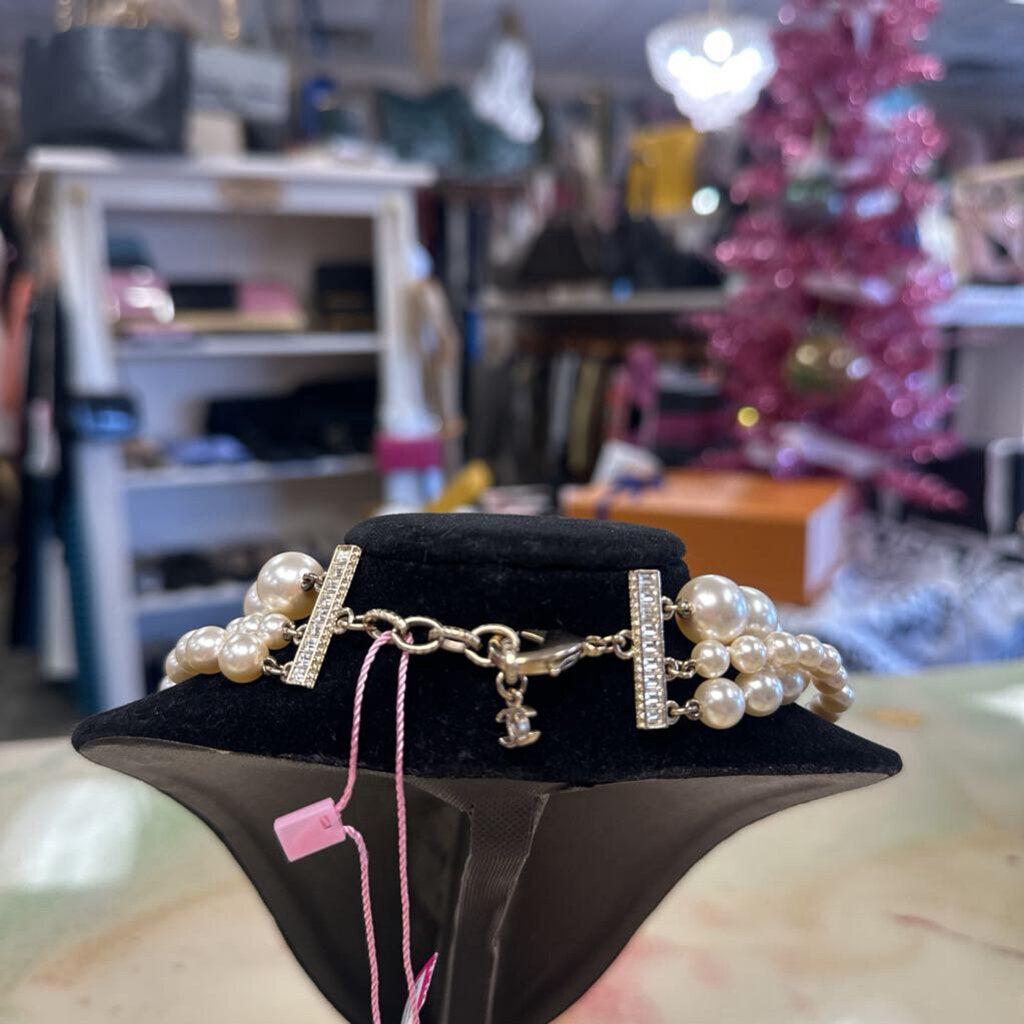 Triple Strand Faux Pearl and Strass Choker