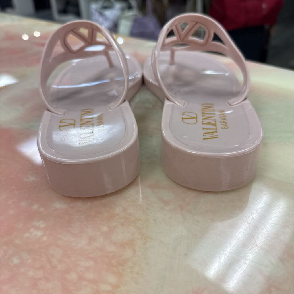 2025 V-Logo Signature Rubber Thong