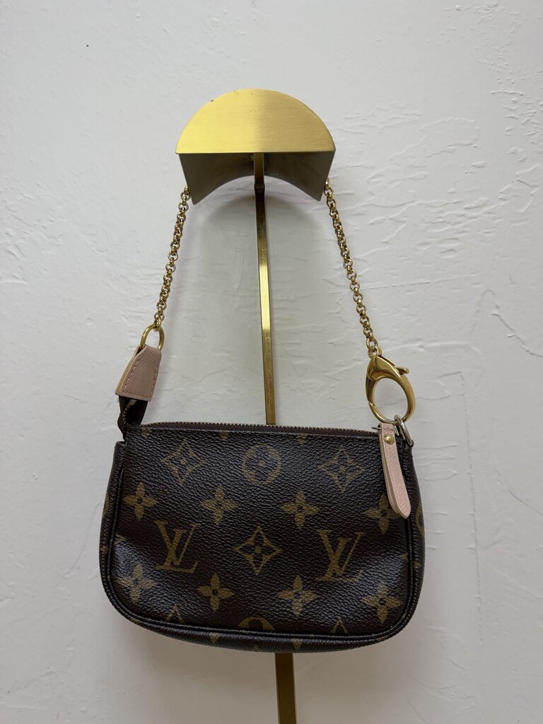 Monogram 1 Rue Scribe Paris Pochette