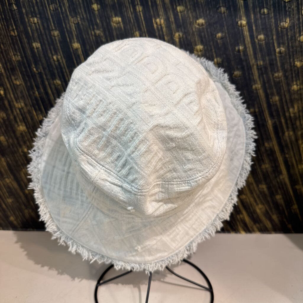 xMarc Jacobs Bucket Hat