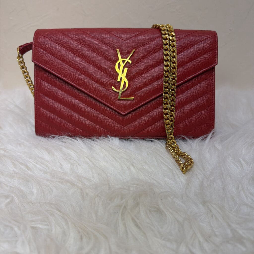 Cassandre Matelasse Envelope Red