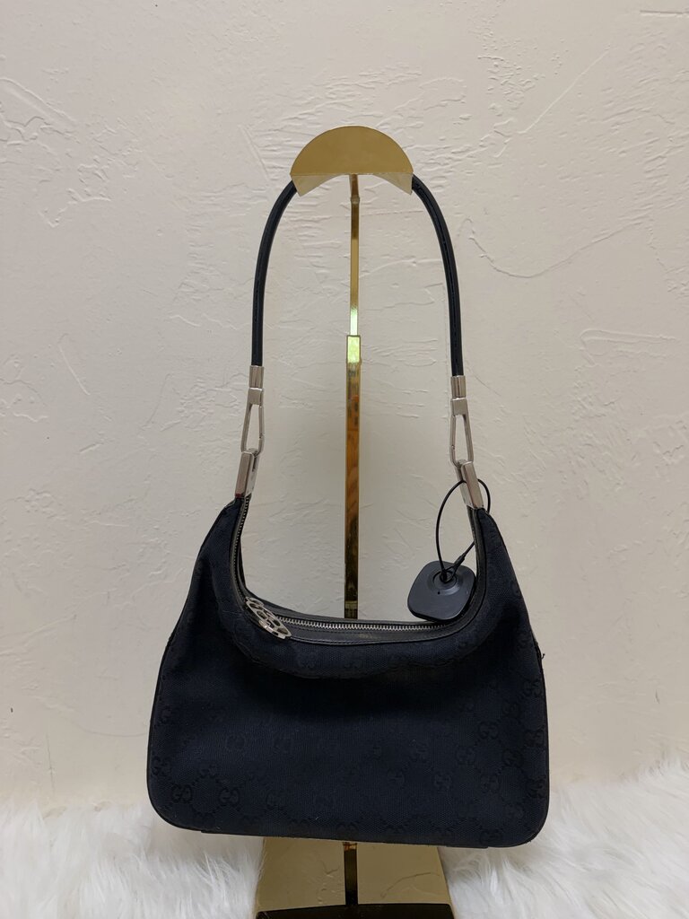 GG Canvas Shoulder Bag