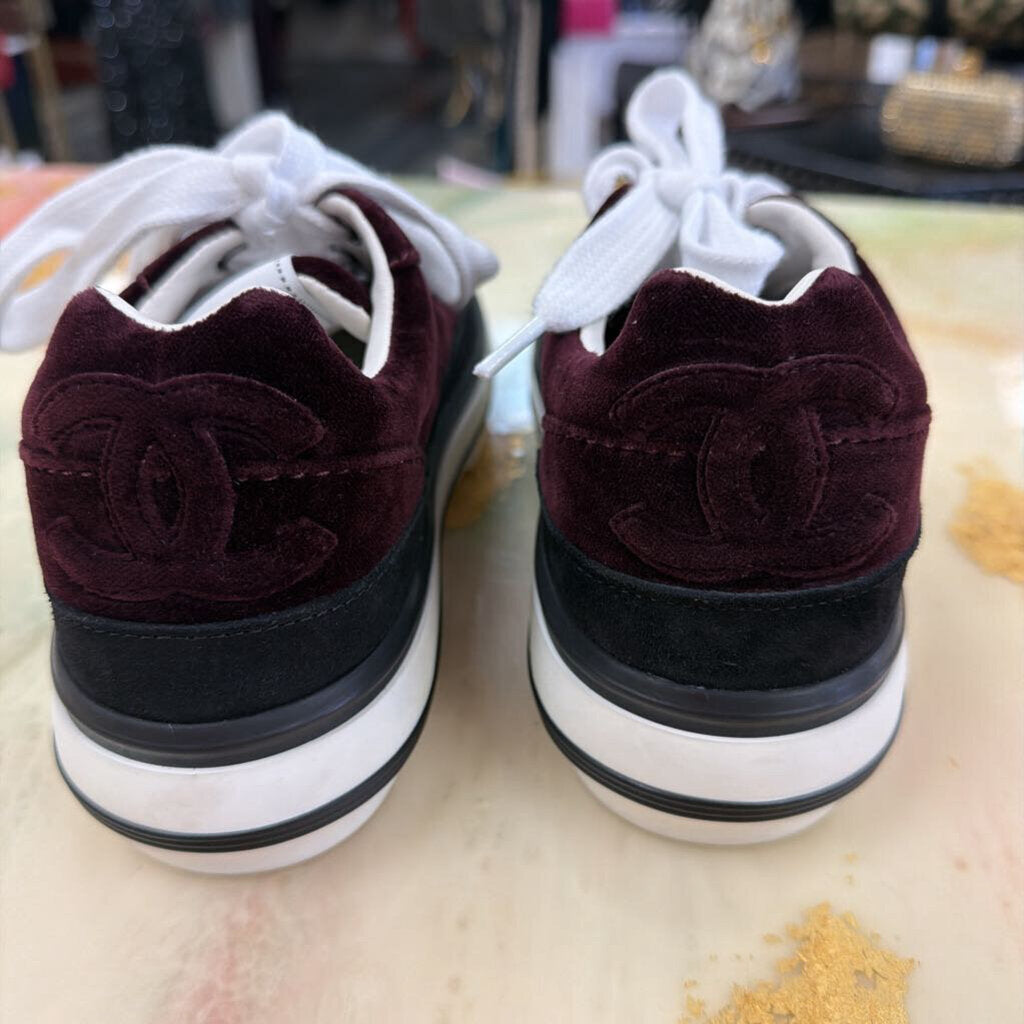 Interlocking CC Logo Velvet Suede Platform Trainers