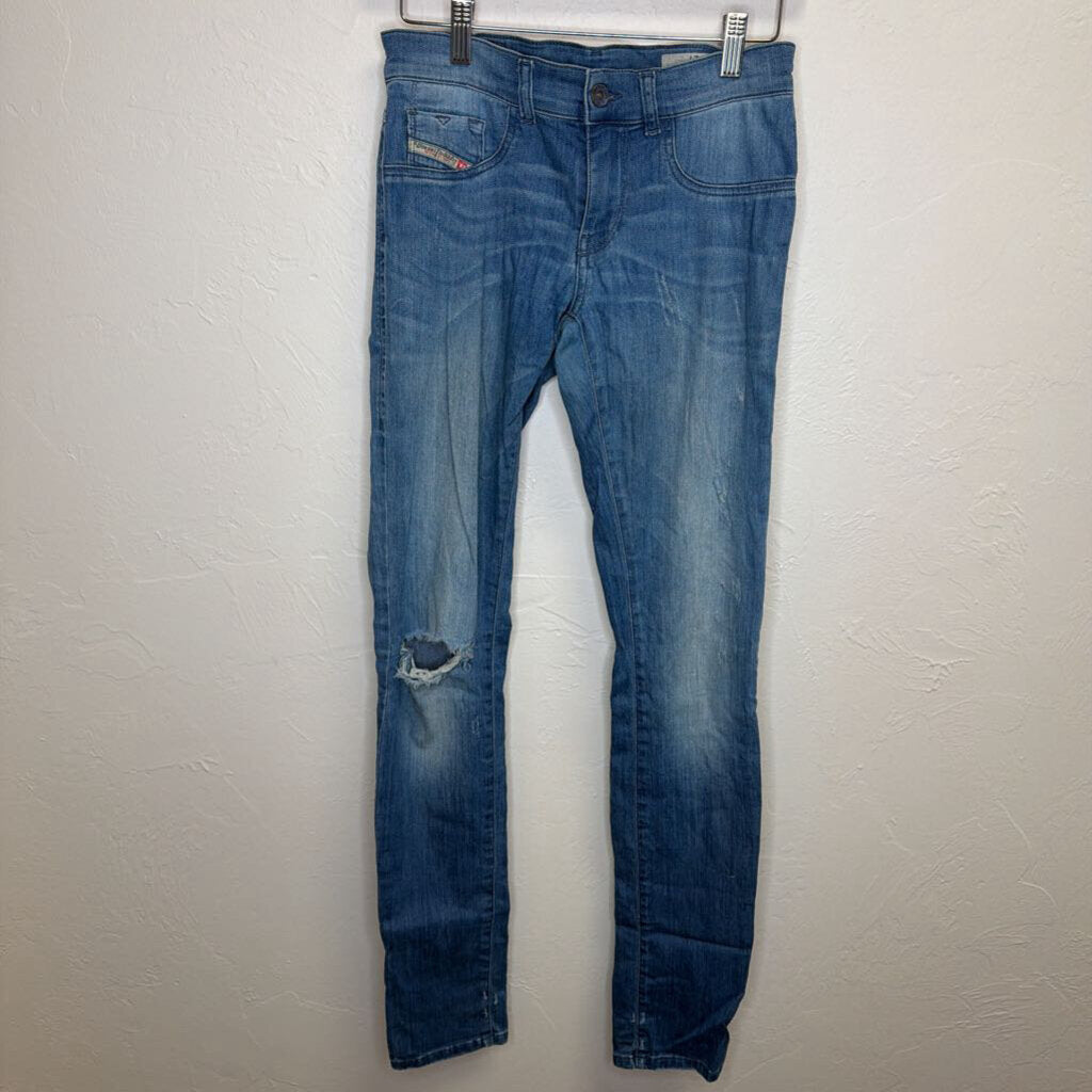Distressed Skinny Jean