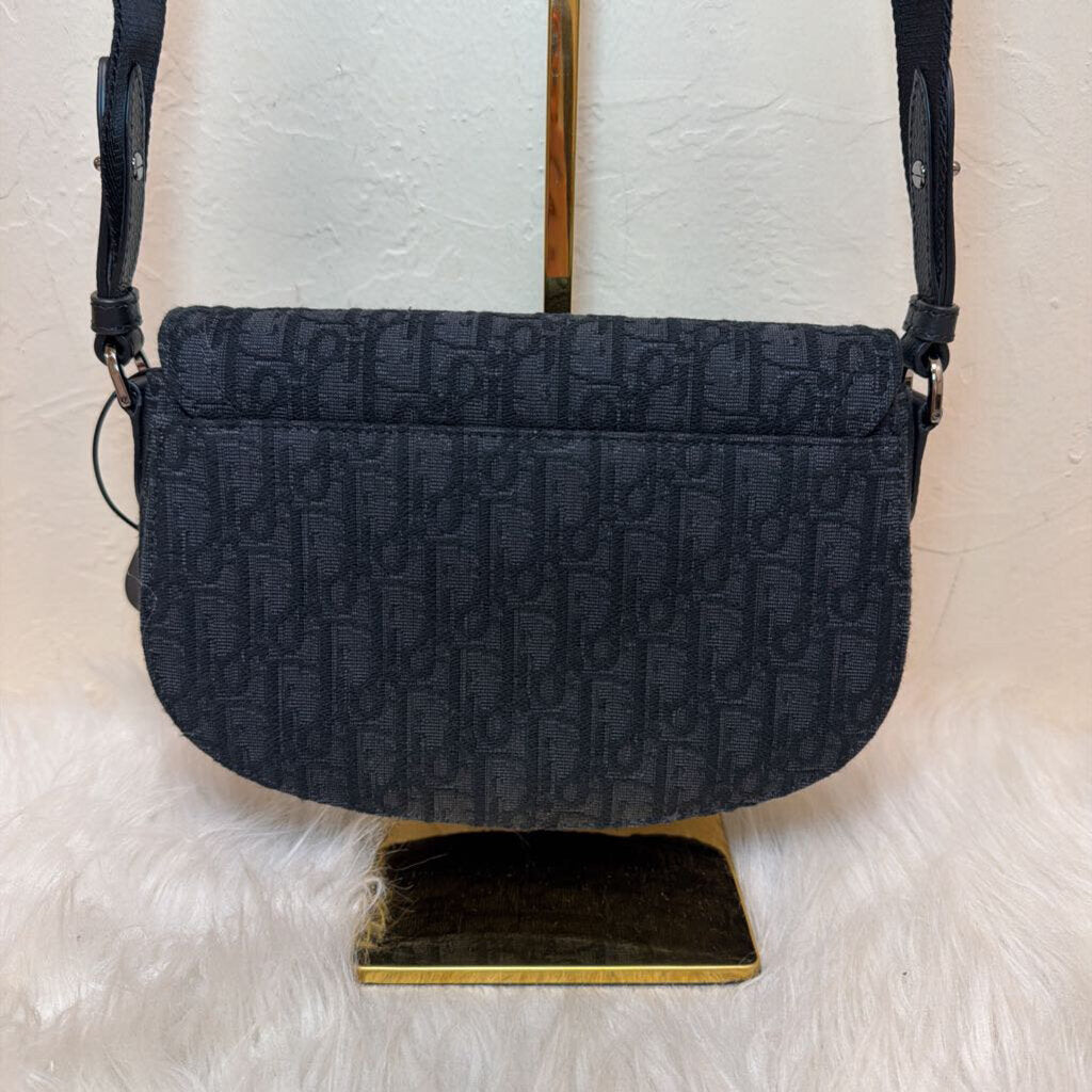Black Oblique Jacquard Saddle Messenger