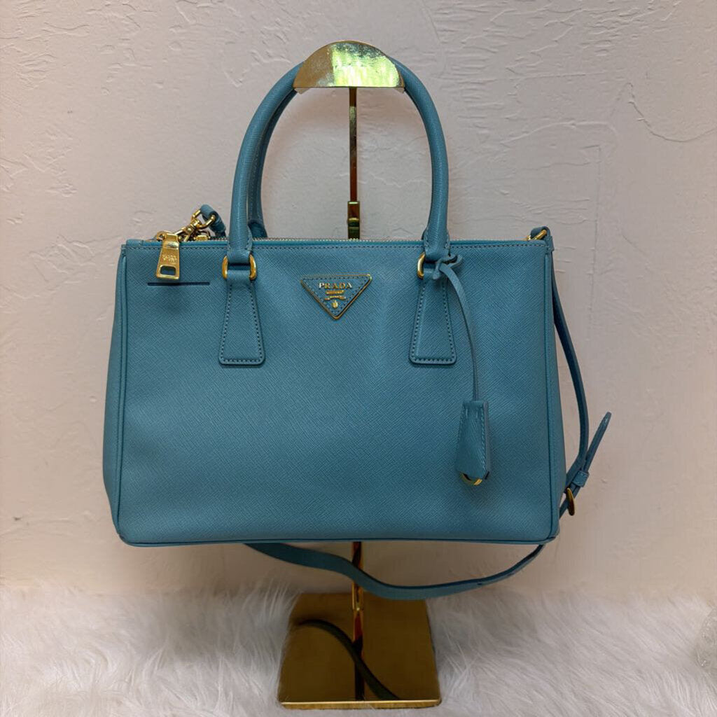 Saffiano Leather Galleria Double Zip Medium