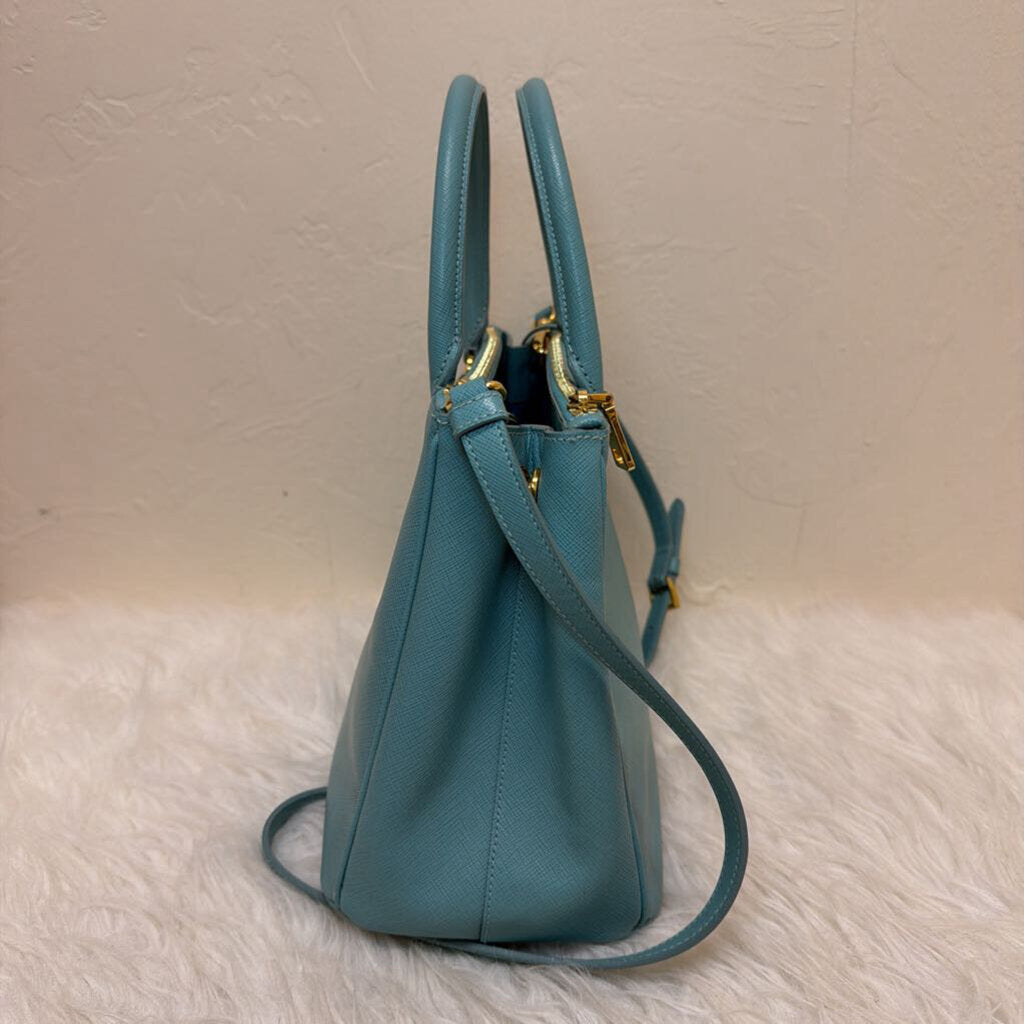 Saffiano Leather Galleria Double Zip Medium