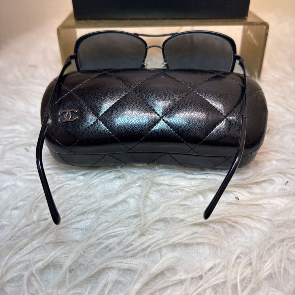 Pilot Aviator Grey Lenses (Case and Box)