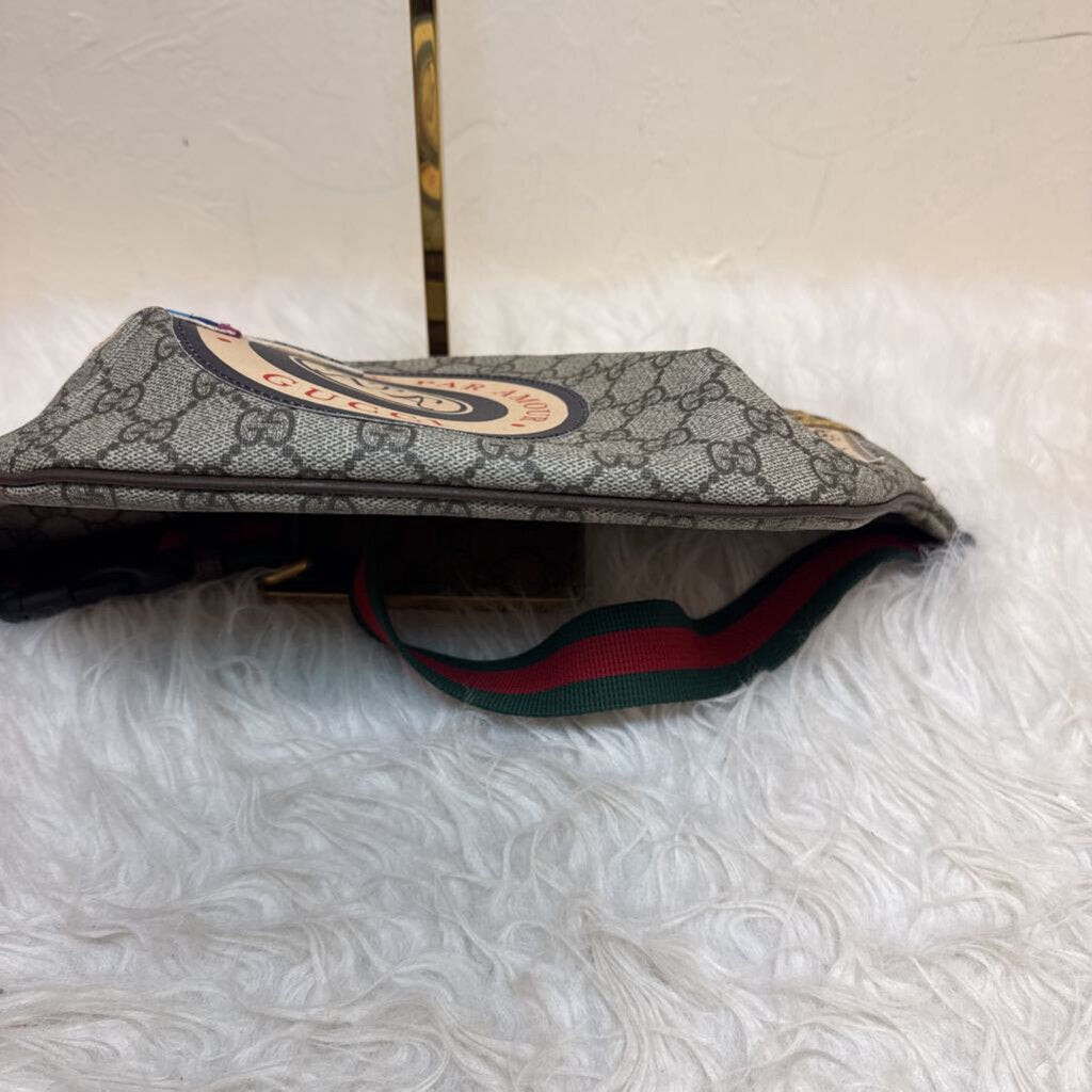 Courrier GG Supreme Canvas Belt Bag
