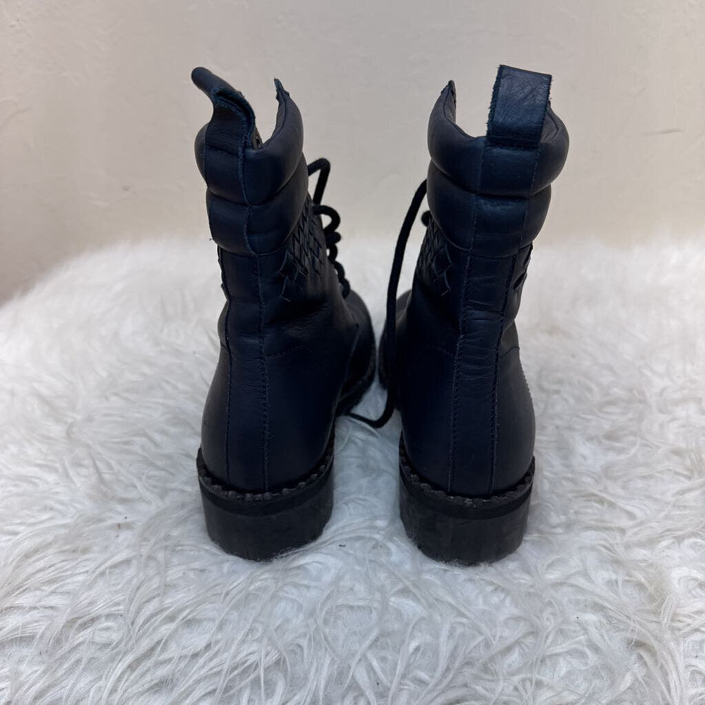 Leather Eldfell Combat Boots (Box and Dust bags)