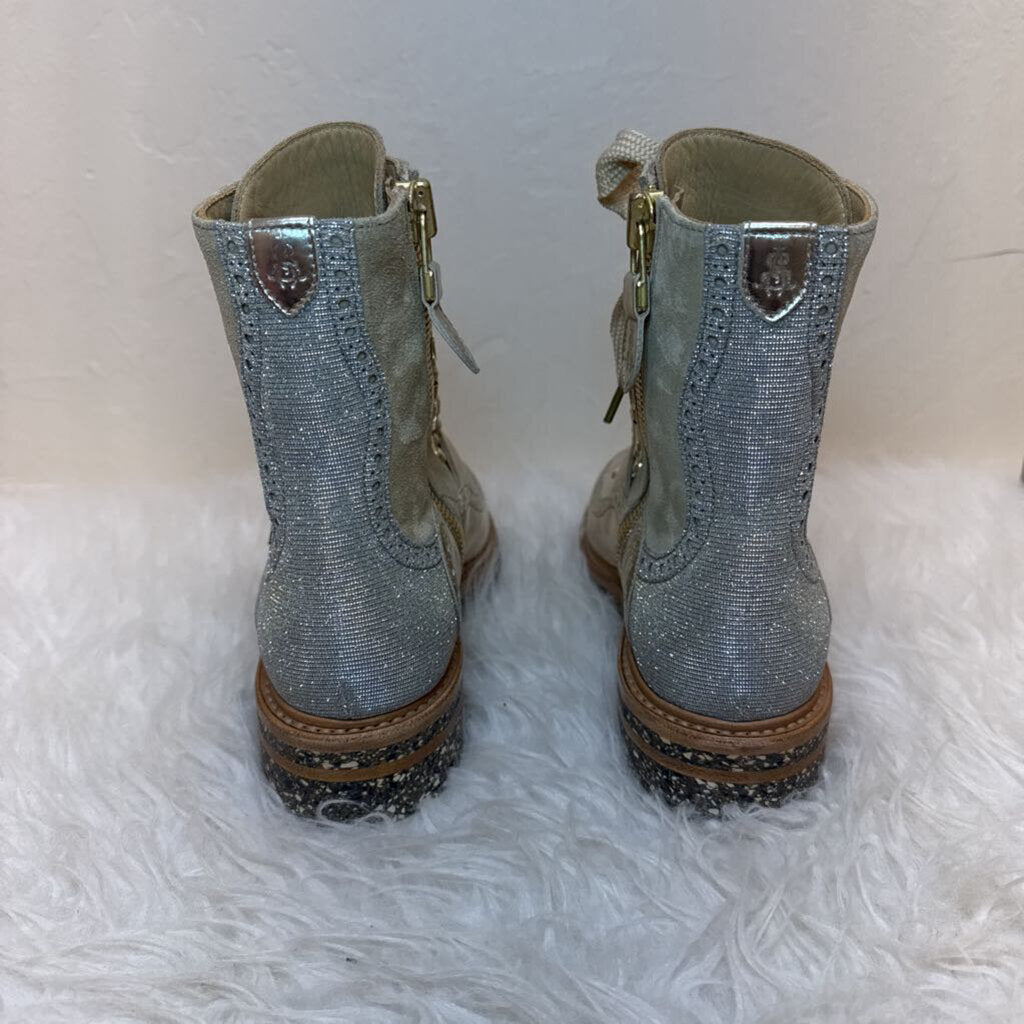 Miss Clementine Metallic w/box