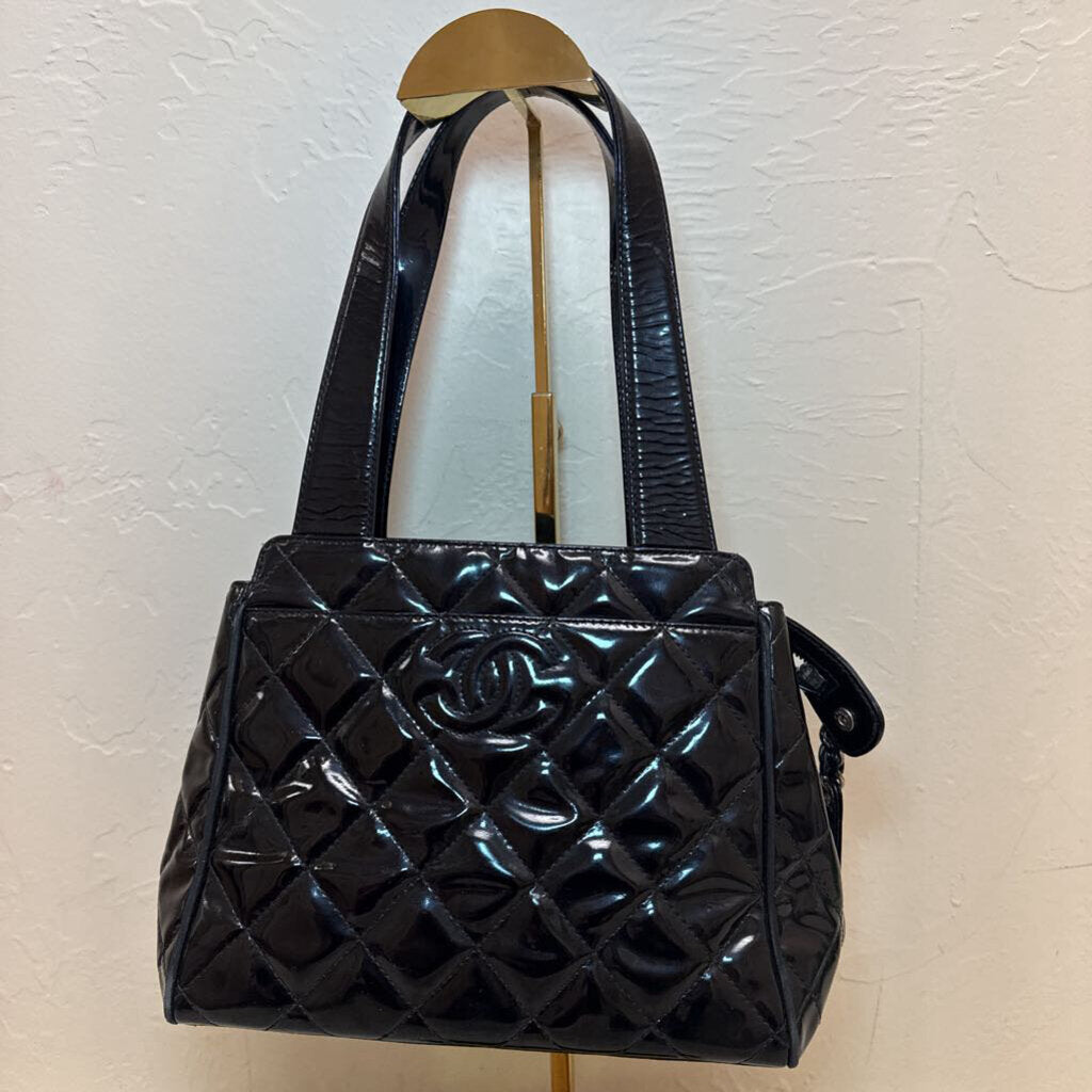 Statement Black Patent Leather Handle Bag