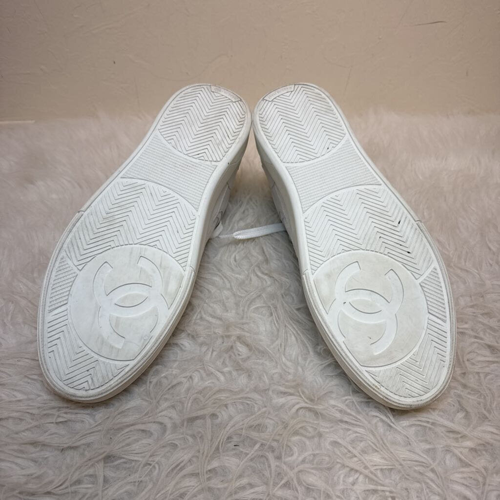 23A Calfskin Leather CC Logo