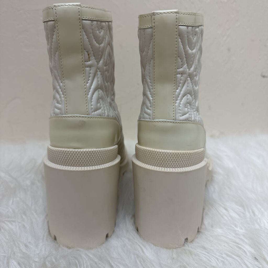Rhombus Nappa Calfskin Quilted Platform Boots