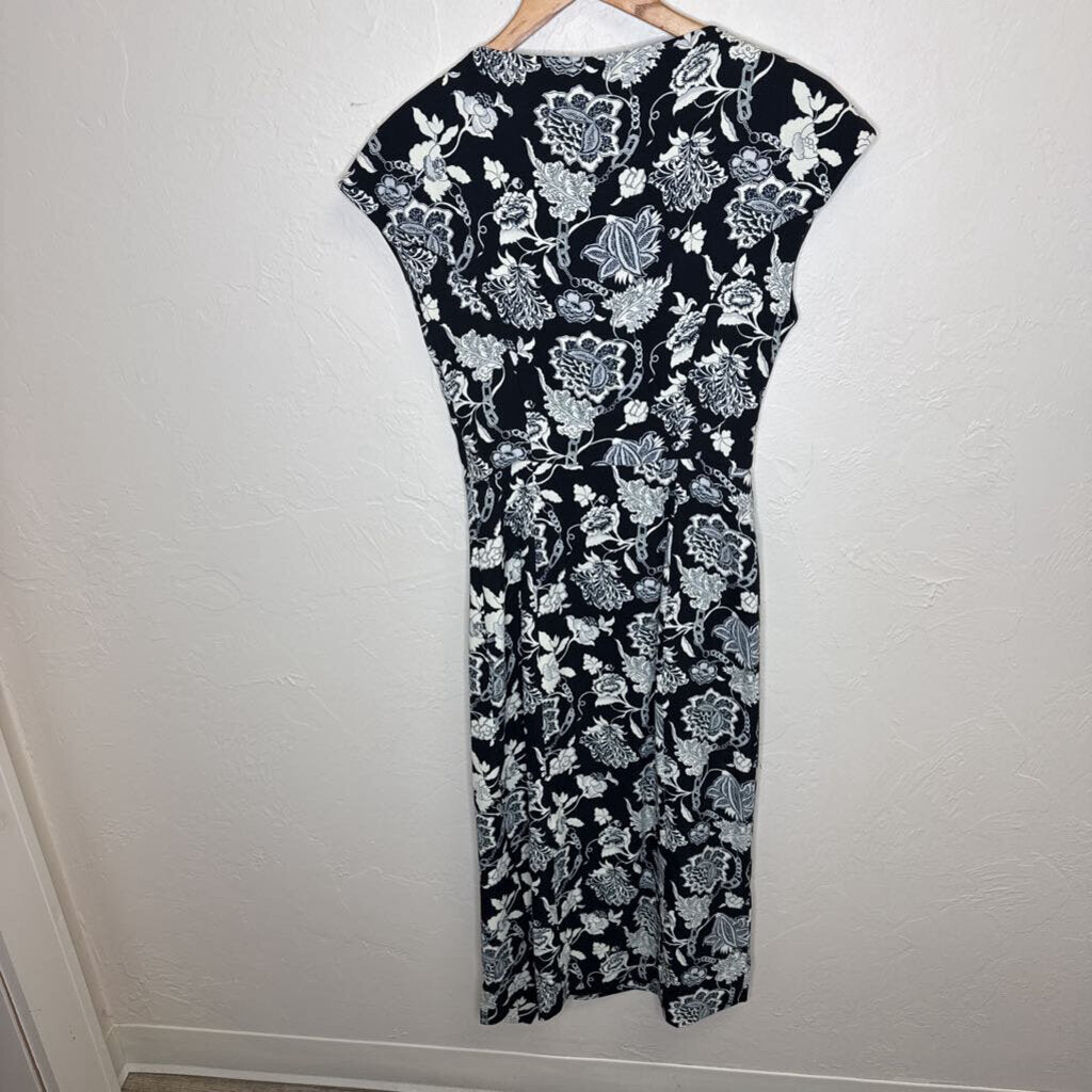 Sleeveless Black Floral Print