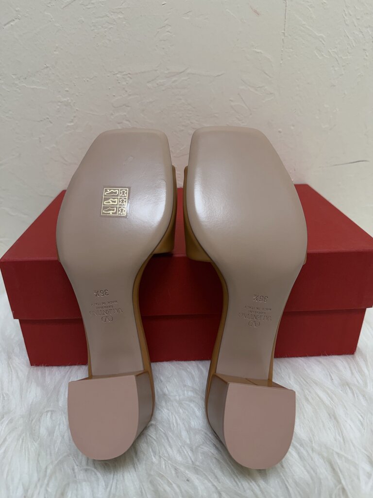 VLogo Cut-out Slide Sandal NWB
