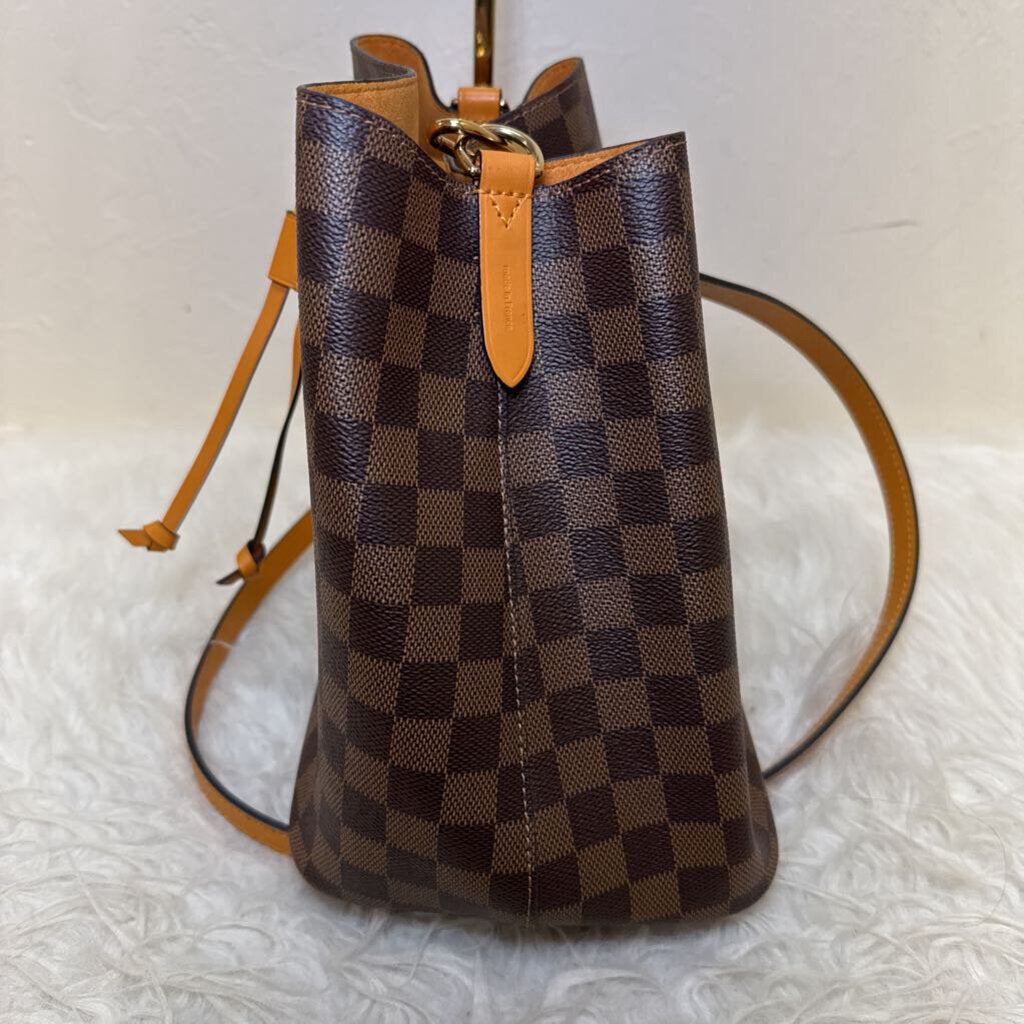 Damier NeoNoe MM Bucket w/ Drawstring