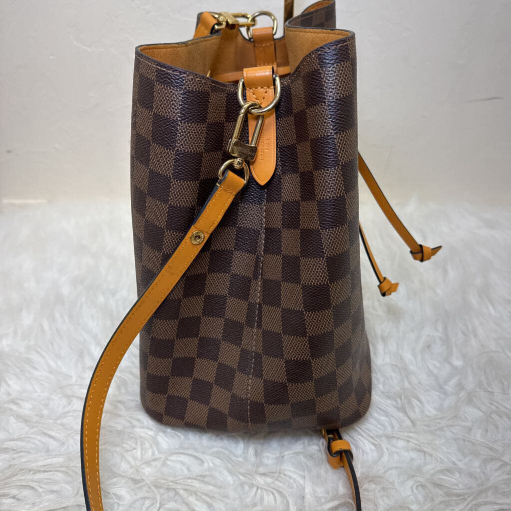 Damier NeoNoe MM Bucket w/ Drawstring