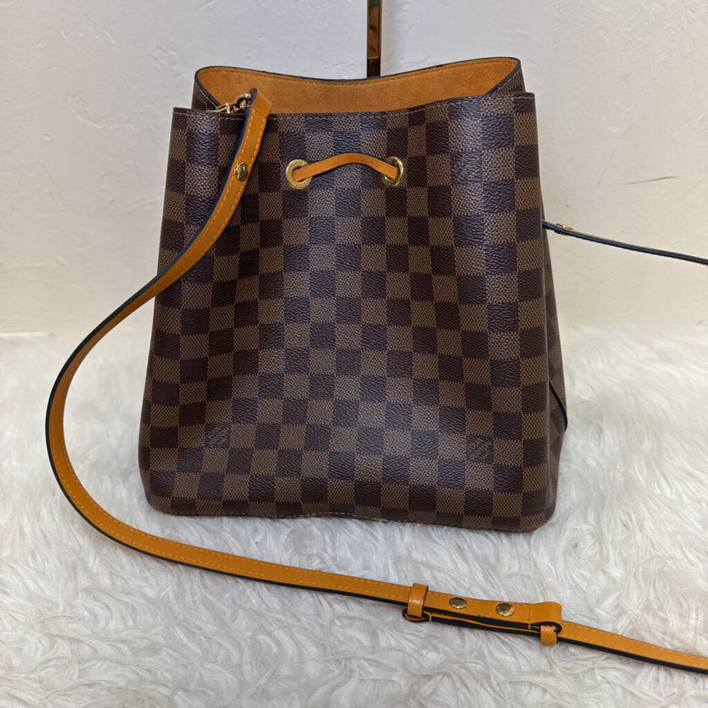 Damier NeoNoe MM Bucket w/ Drawstring