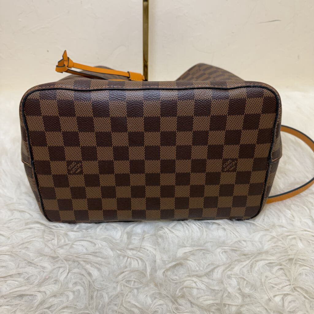 Damier NeoNoe MM Bucket w/ Drawstring