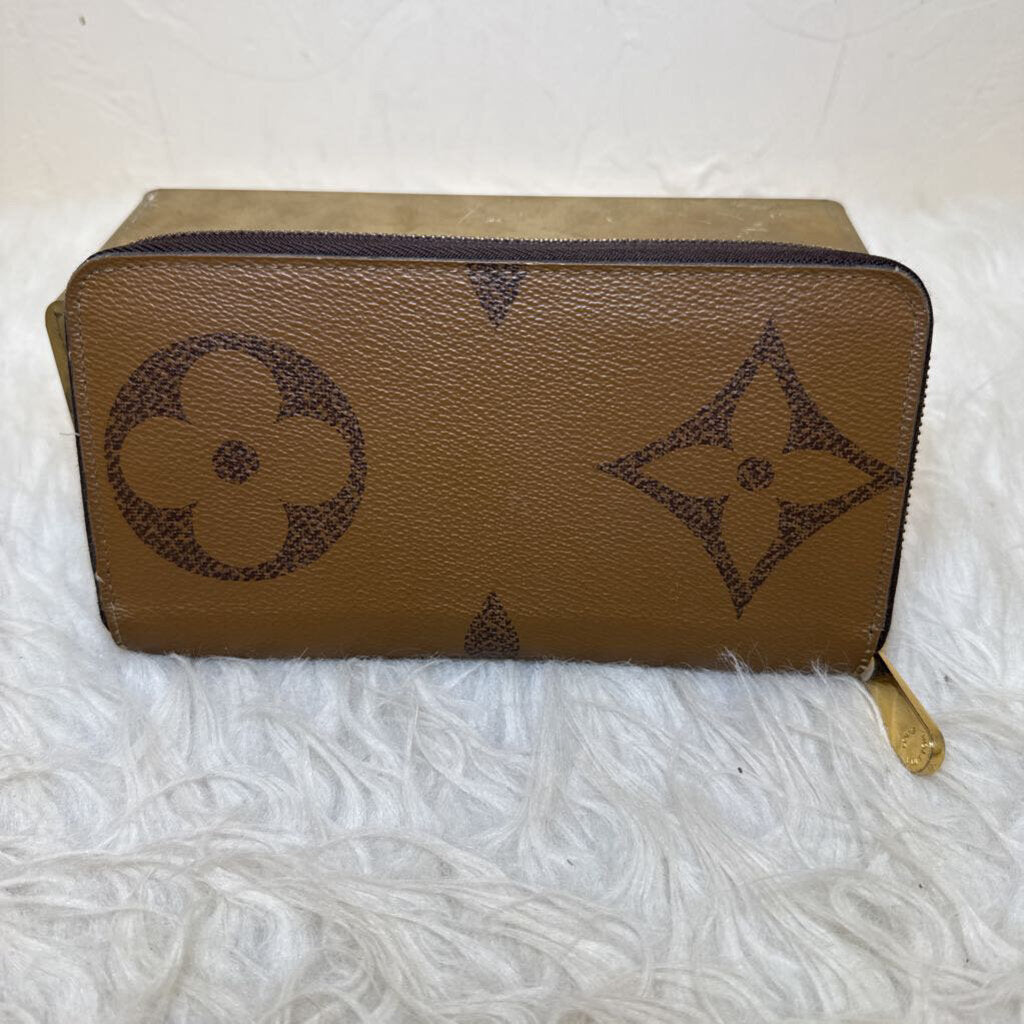 Giant Reverse Monogram Zip-Around Wallet