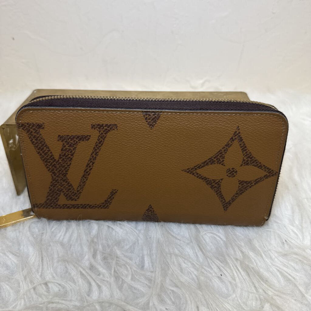 Giant Reverse Monogram Zip-Around Wallet