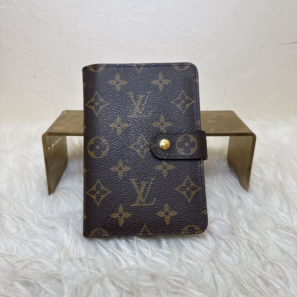 Porte Papier Zip Bifold Wallet w/ Passport Holder