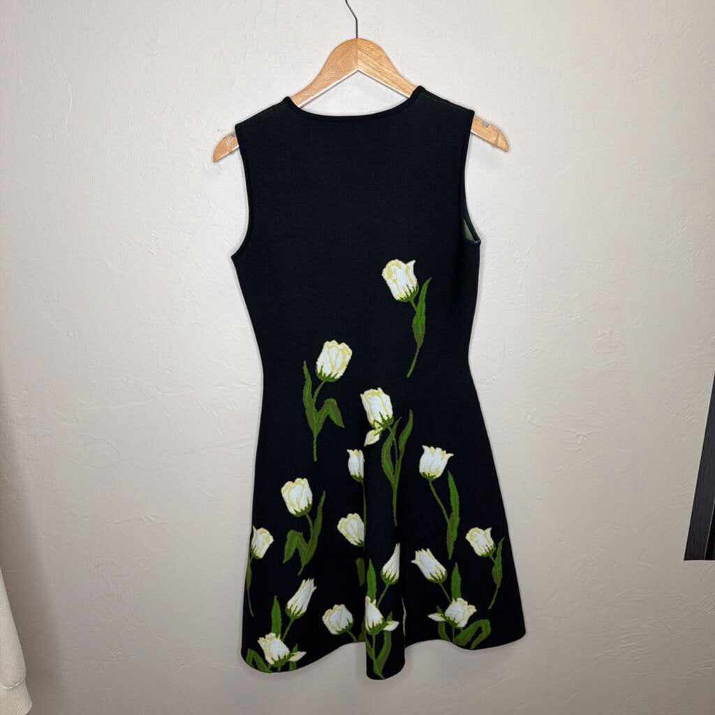 Knit Dress with Tulip Jacquard Pattern