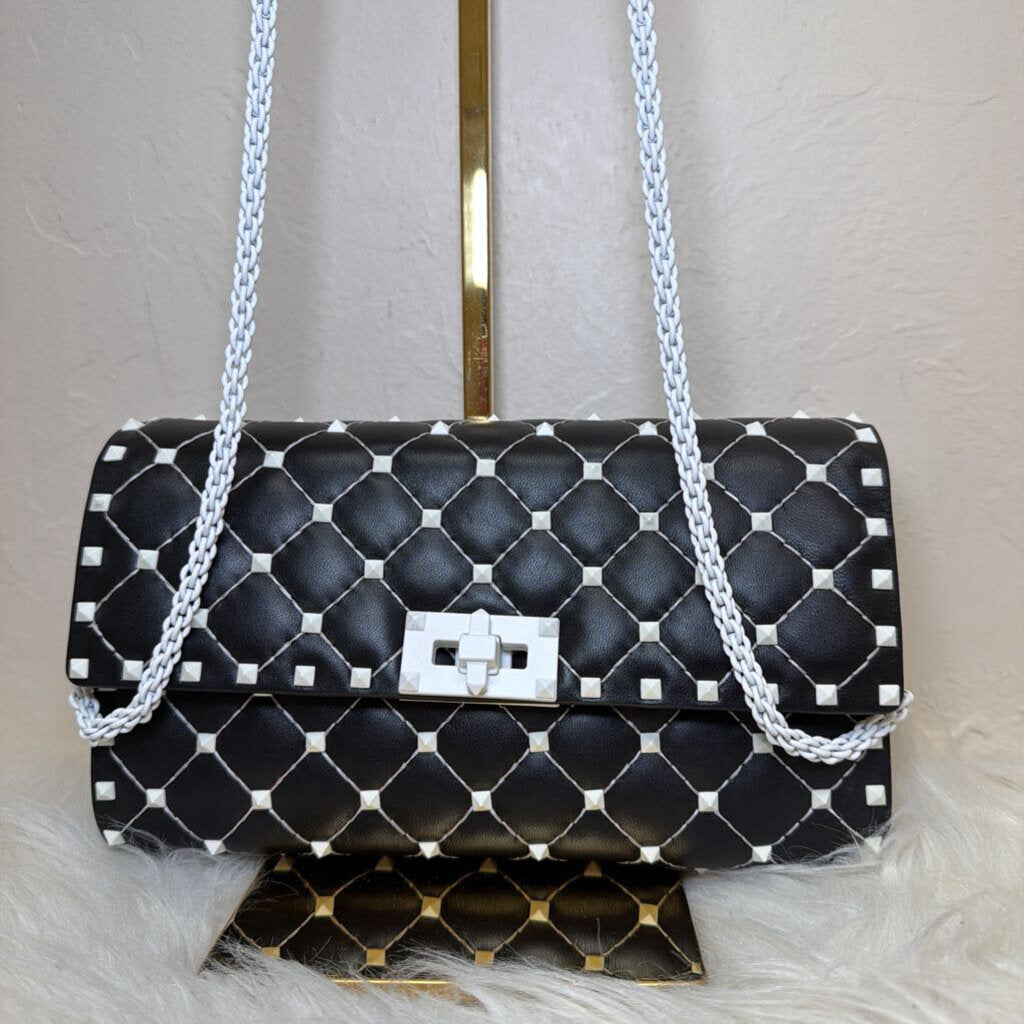 Black Rockstud Spike