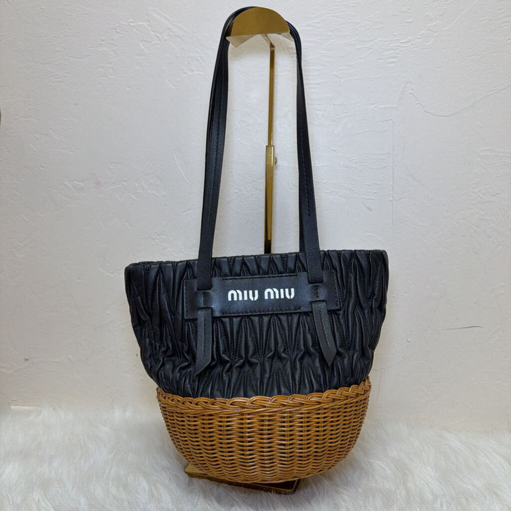 Straw/Leather Shoulder Bucket Bag