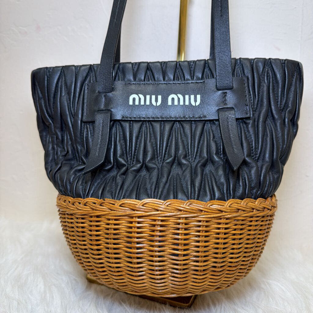 Straw/Leather Shoulder Bucket Bag