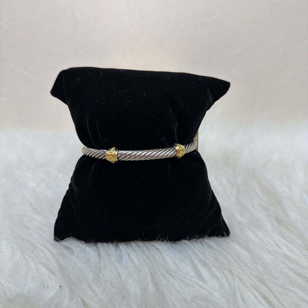 Cable Classics Cuff Bracelet