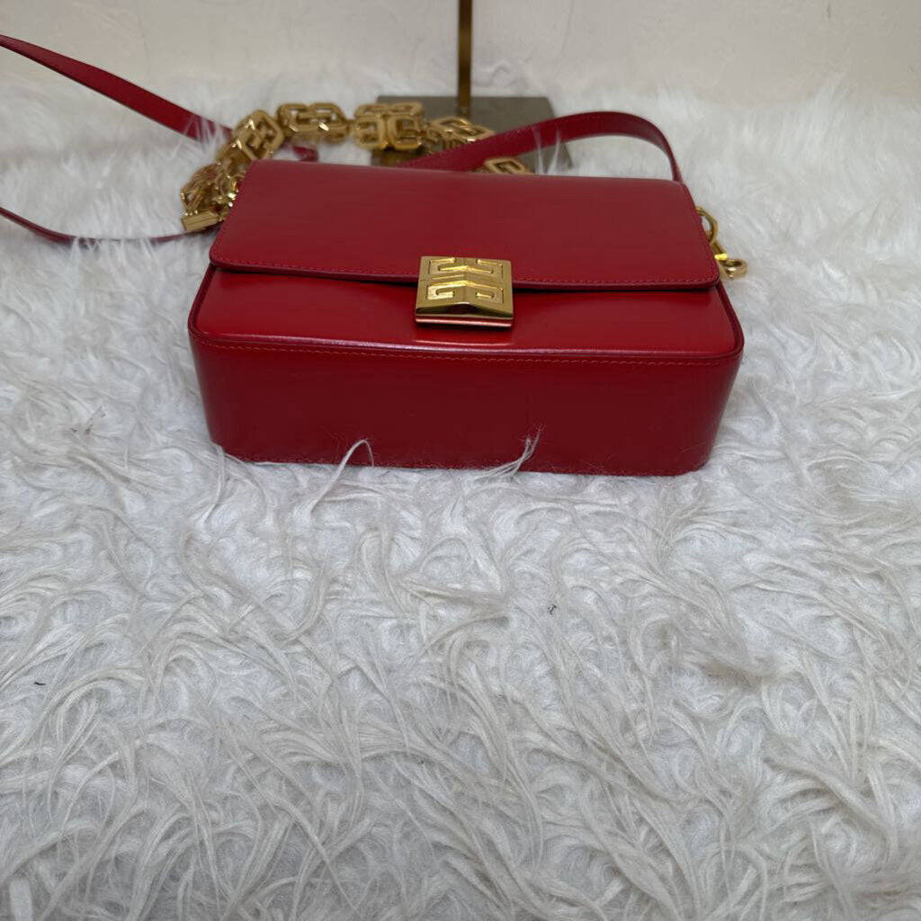 4G Cube Chain Shoulder Bag