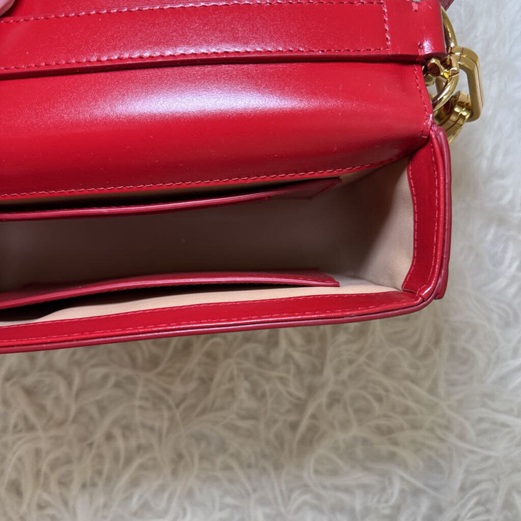 4G Cube Chain Shoulder Bag