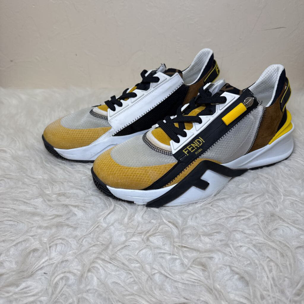 Flow Sneakers
