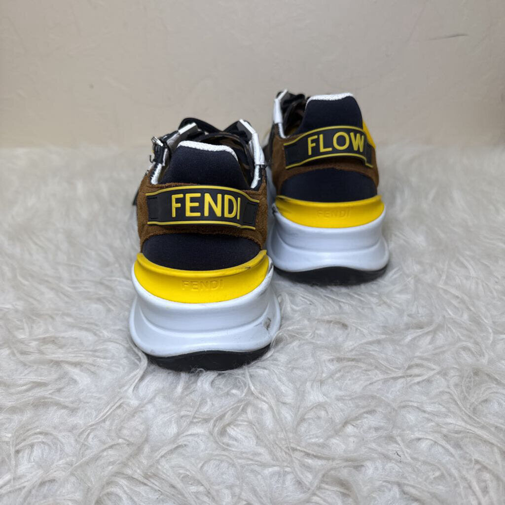 Flow Sneakers